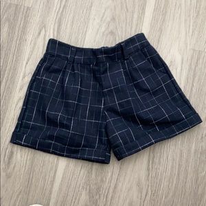 Plaid shorts with stretchy waistband